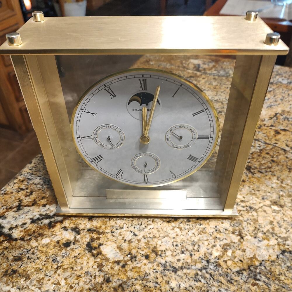 HOWARD MILLER CALENDAR DESK MANTEL CLOCK 613-526 MOON PHASE DAY DATE MONTH TIME